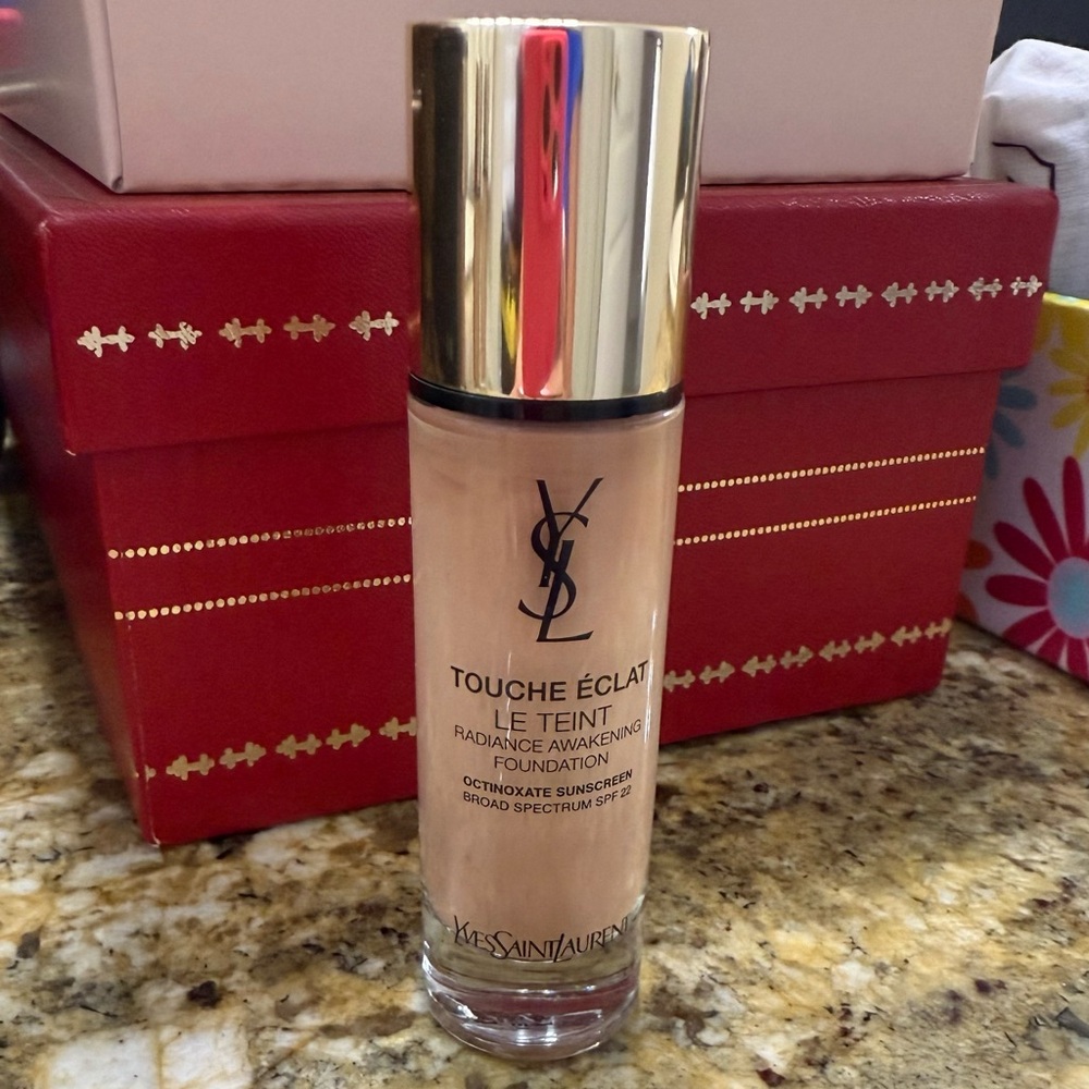 Yves Saint Laurent Touche Éclat Le Teint Foundation - Tan